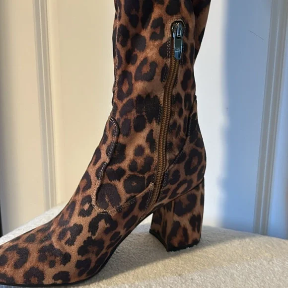 Marc Fisher Leopard Tall Stretch Boots Women's Size 7M - Picture 3 of 7